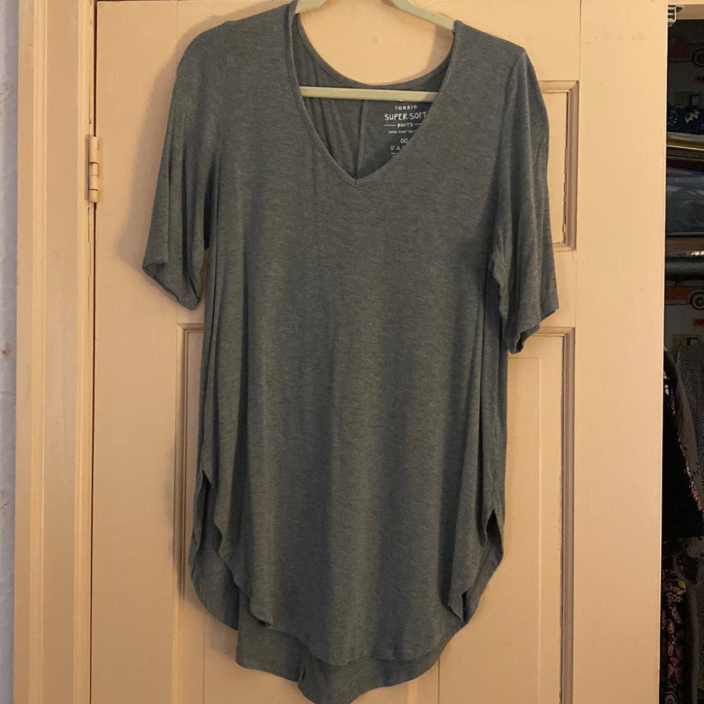 SUPER SOFT GREY FAVORITE TUNIC TEE